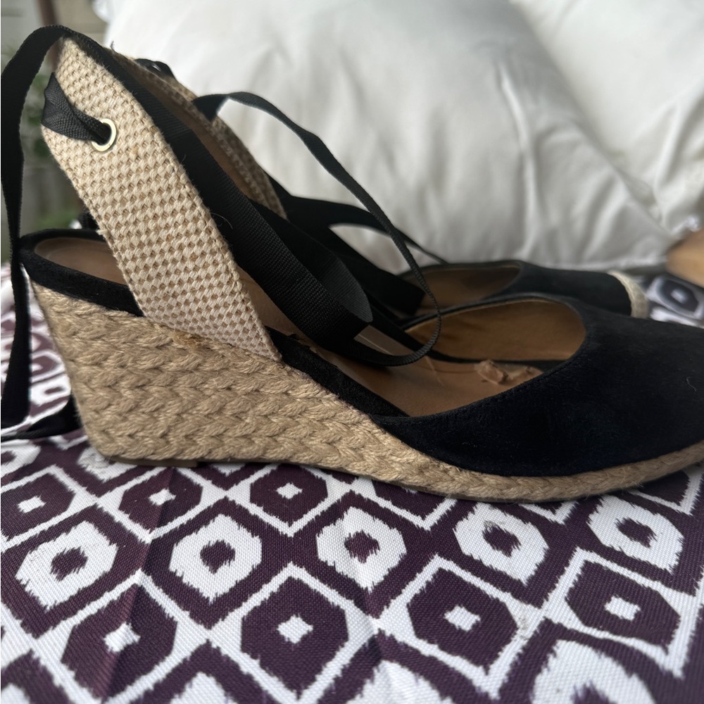 Vionic Black and Tan Wedge Sandals with Ankle Strap
